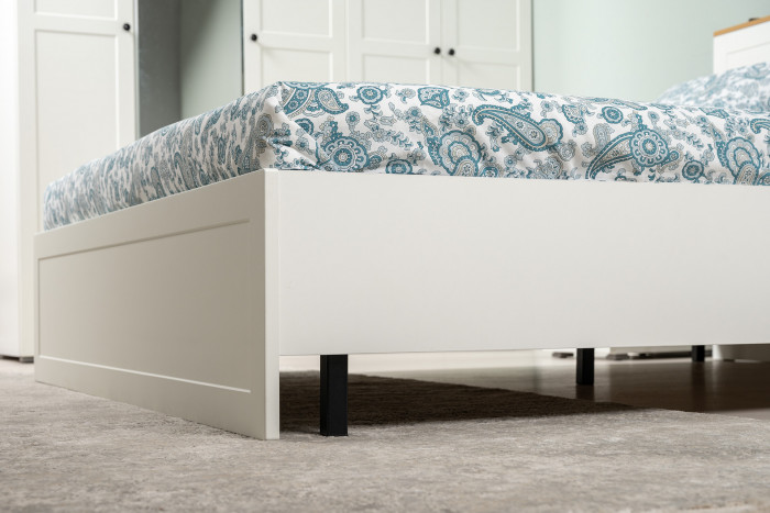 Остин 11.53 Кровать + ортопед + 16.307 Шкаф + 16.152 Тумба прикроватная, белый шагрень/дуб крафт золотой