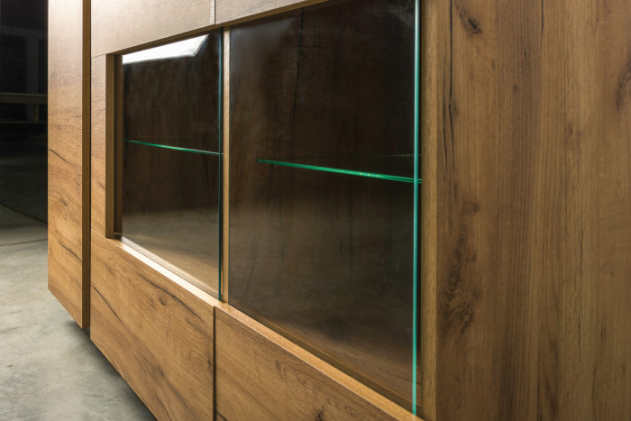 КР100 ??? Арчи Шкаф-витрина 03.263, цвет дуб крафт золотой/камень тёмный, ШхГхВ 60х41,3х193,7 см., подсветка за стеклом по торцу полки, НЕ уни. сб.