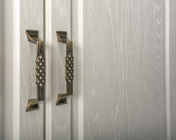 Ливерпуль Спальня № 4 Кровать 11.08ОСН + Шкаф 13.134 + карниз + Комод 10.103, цвет ясень ваниль/белый, сп. м. 1600х2000 мм., б/м, ортопед есть